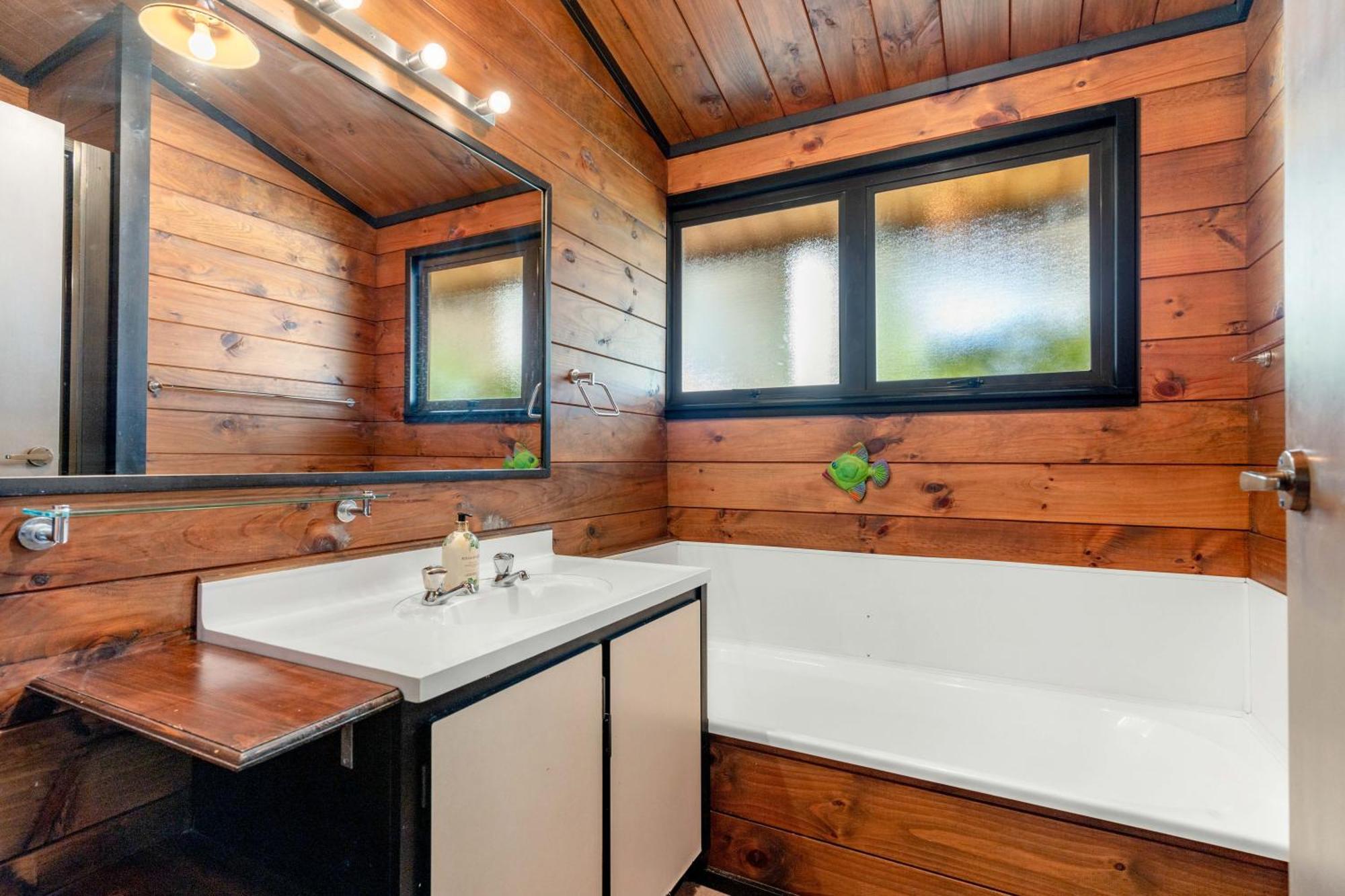 Pauanui Beach House Suntrap Exterior photo